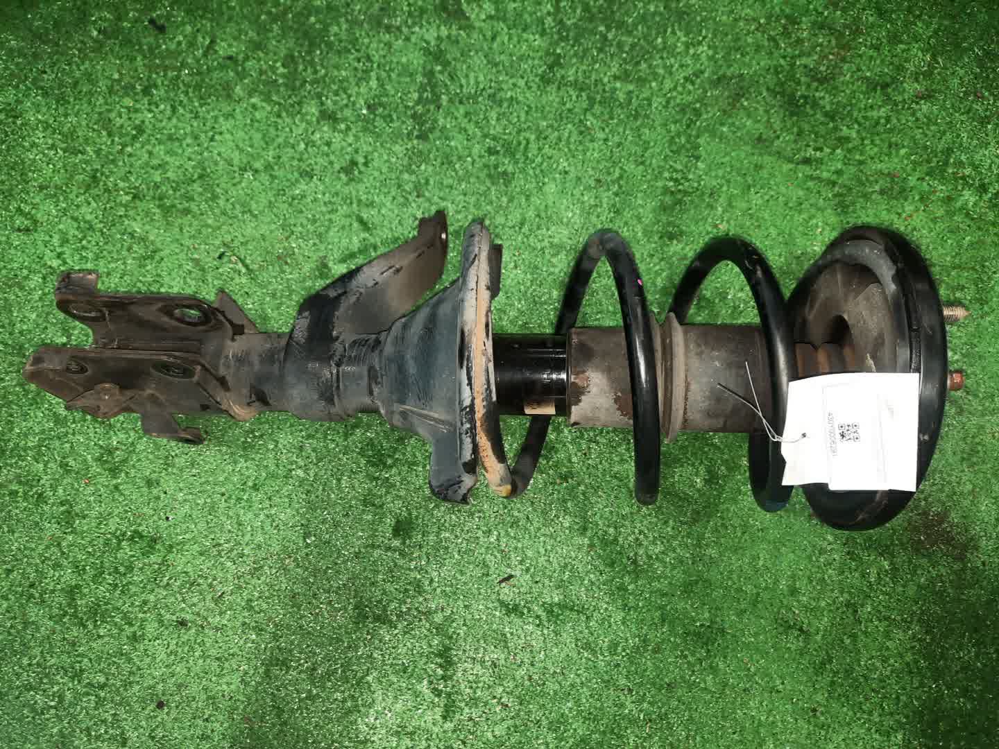 Стойка правая передняя HONDA STREAM RN2, RN1, RN3, RN4, RN5 D17A, K20A, K20B 1 ракурс