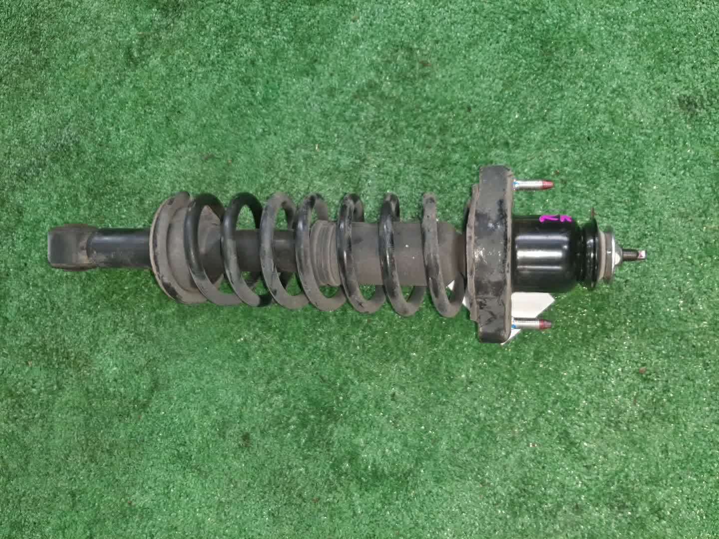 Стойка правая задняя MITSUBISHI GALANT FORTIS CX6A, CX4A, CX3A, CY4A, CY3A, CY6A 4J10, 4B11, 4B10 1 ракурс