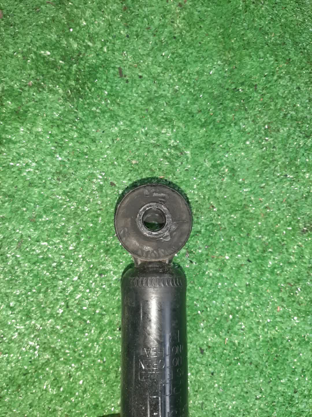 Стойка правая задняя MITSUBISHI GALANT FORTIS CX6A, CX4A, CX3A, CY4A, CY3A, CY6A 4J10, 4B11, 4B10 3 ракурс