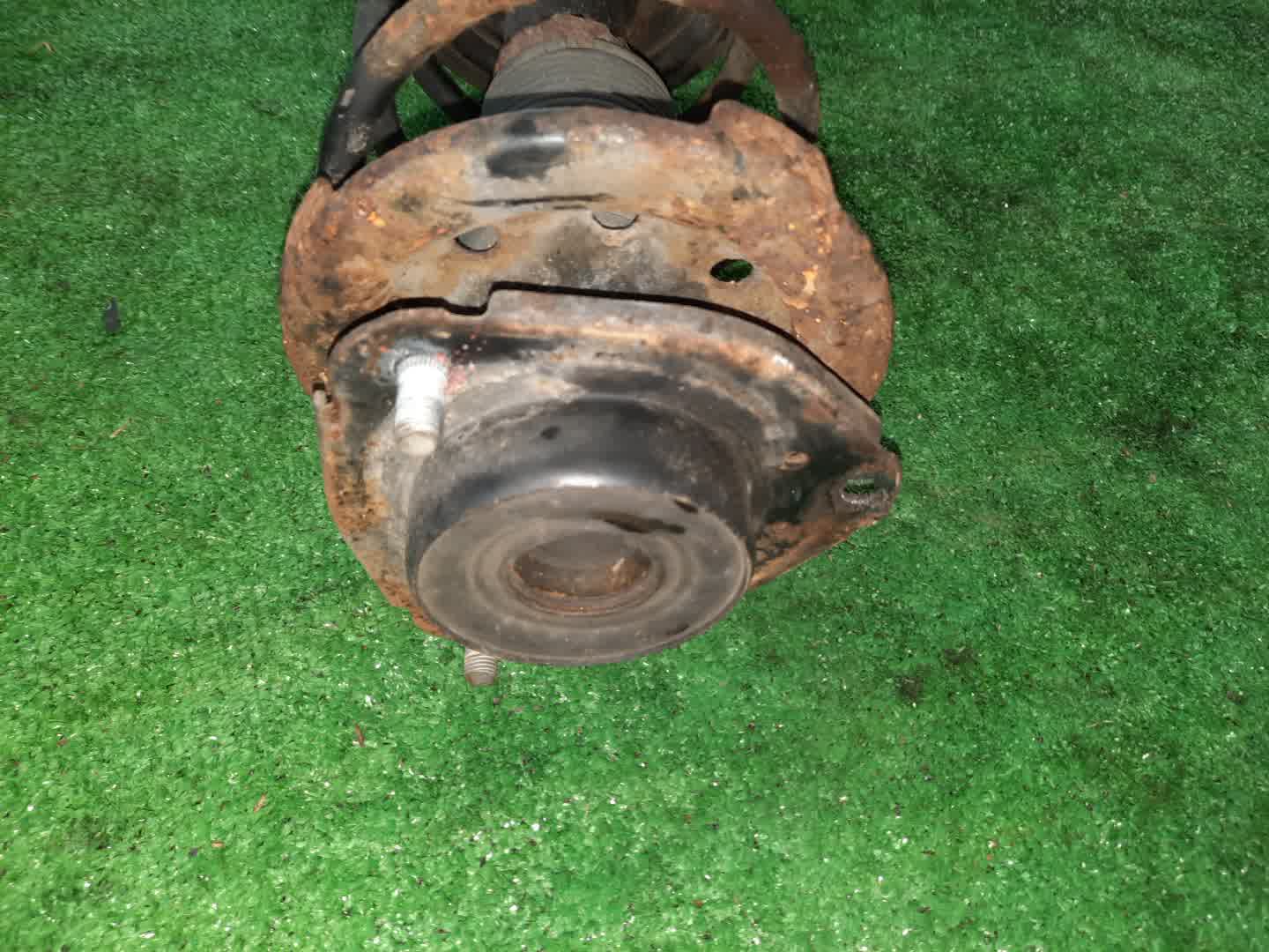 Стойка правая передняя TOYOTA CALDINA, CARINA, CORONA PREMIO ST215W, ST215G, ST215, CT216, CT211, CT210, CT215 3S-GTE, 3S-FE, 3S-GE, 3C-TE, 2C-T 2 ракурс