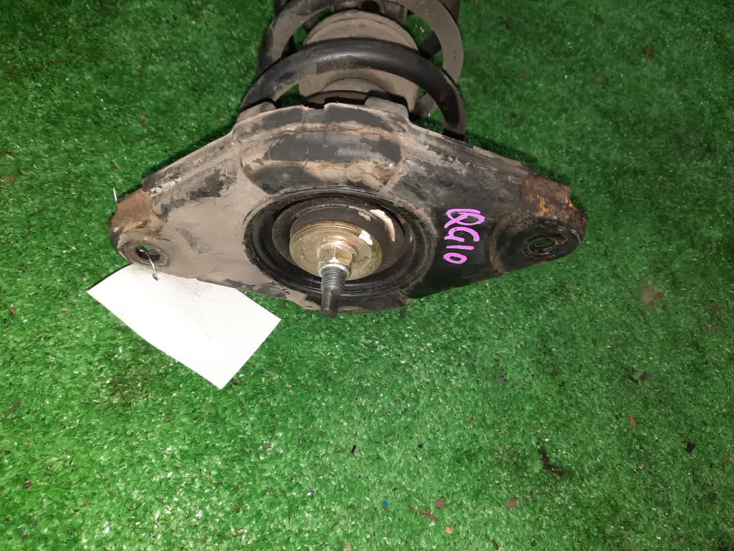 Стойка правая задняя NISSAN SUNNY, BLUEBIRD SYLPHY B15, G10 QG13DE, QG15DE, QG18DD, QG18DE 2 ракурс
