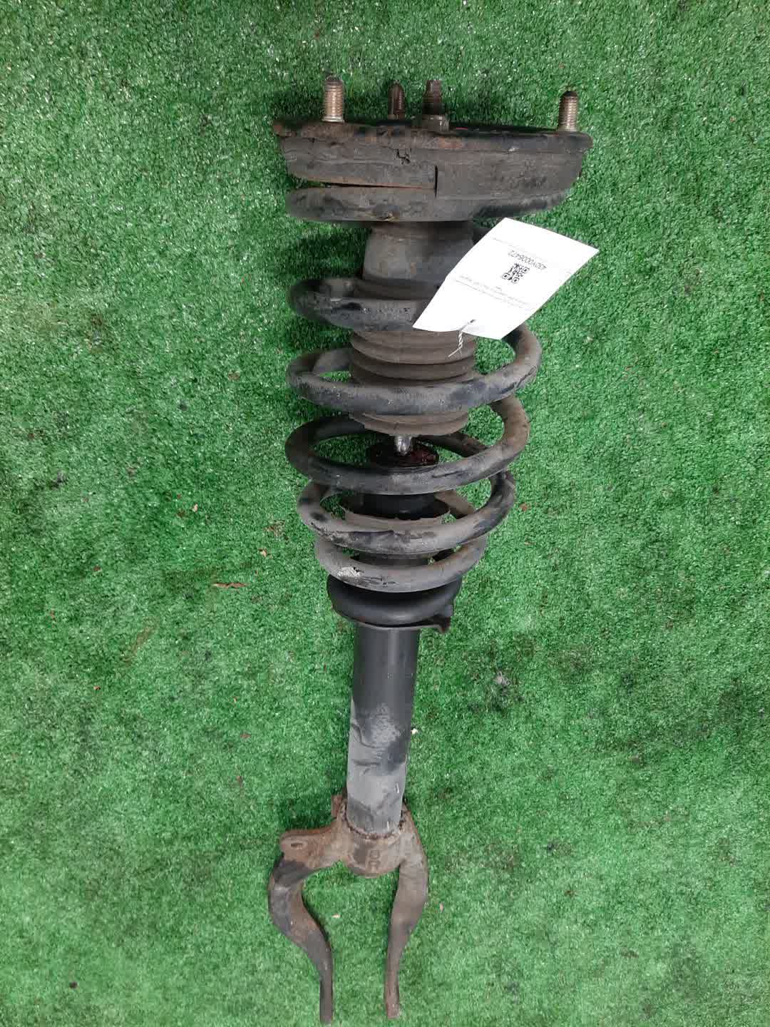Стойка правая передняя MITSUBISHI DIAMANTE F36A, F31A, F34A, F46A, F41A, F47A 6G72, 6G73, 6A13 1 ракурс