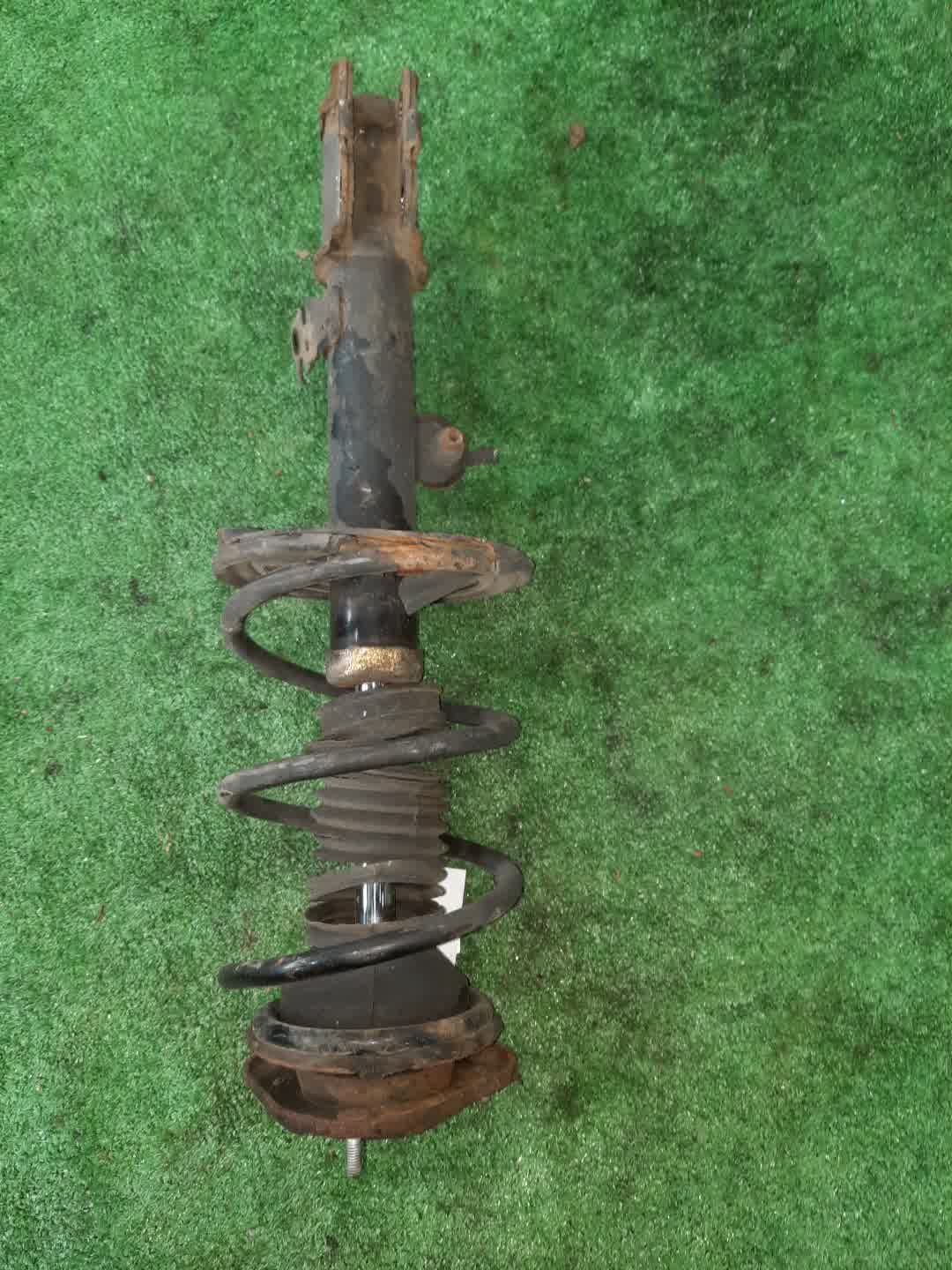 Стойка правая передняя TOYOTA COROLLA, PREMIO, COROLLA SPACIO, WISH, ALLION, COROLLA FIELDER, ALLEX, COROLLA RUNX, WILL VS, COROLLA  AXIO ZZE124, NZE121, NZE120, ZZE122, NZE124, CE121, ZRT265, ZZT240, NZT240, ZRT260, ZZT245, NZT260, ZRT261, NZE121N, 