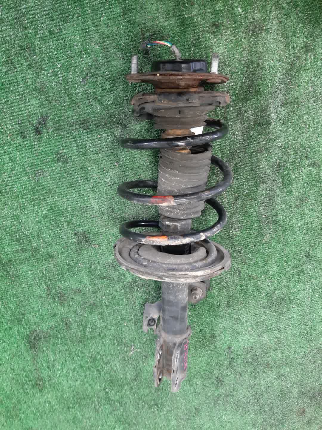 Стойка левая передняя TOYOTA CAMRY, WINDOM ACV30, MCV30 2AZ-FE, 1MZ-FE 1 ракурс