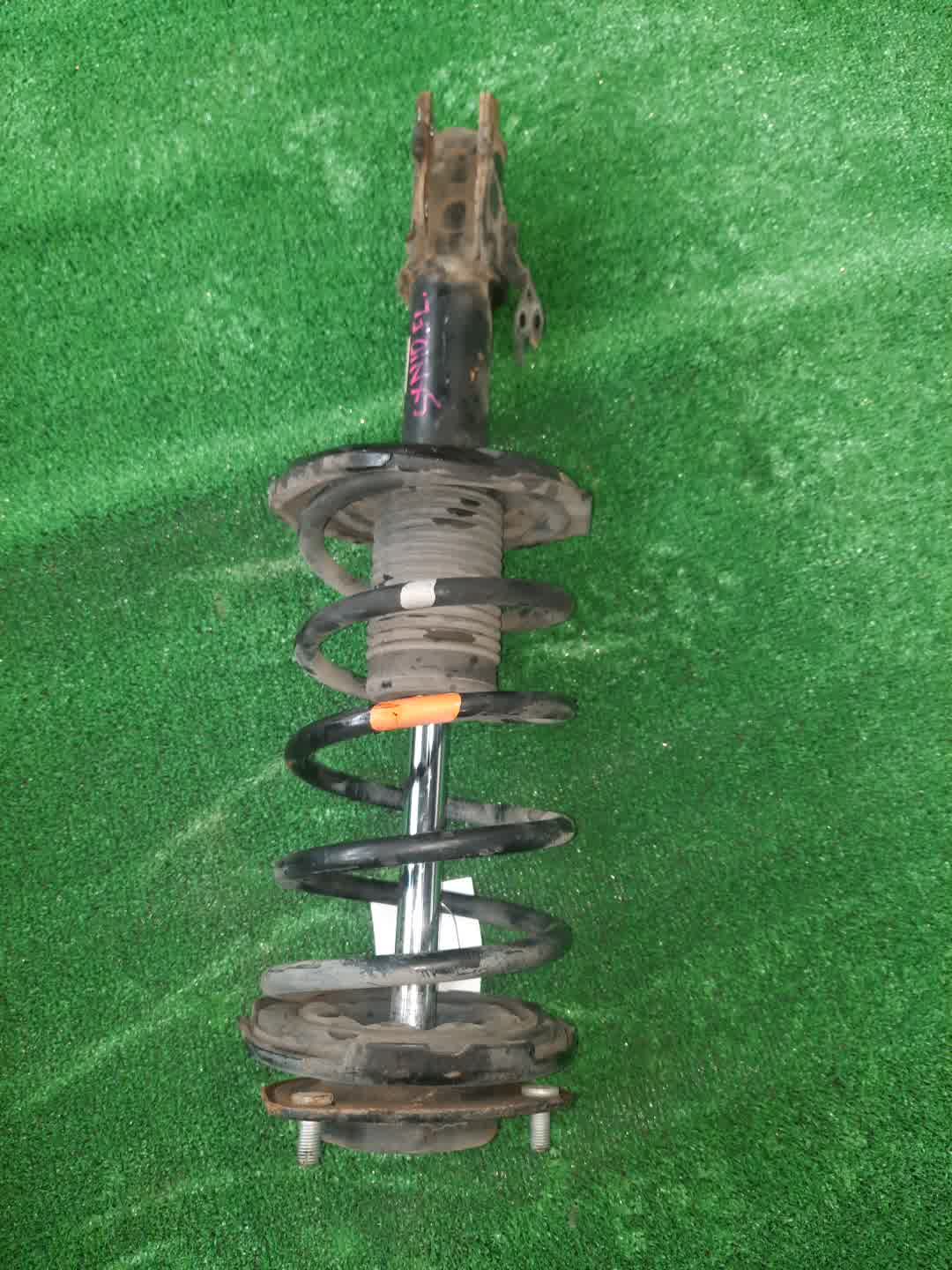 Стойка левая передняя TOYOTA GAIA, IPSUM, NADIA SXM10G, ACM10G, ACN10, SXN10 3S-FE, 1AZ-FSE, 3S-FSE 1 ракурс