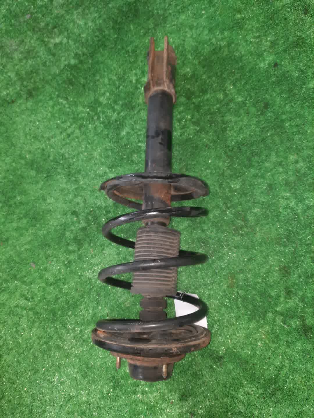 Стойка правая передняя MITSUBISHI PAJERO IO H61W, H62W, H71W, H72W, H76W, H66W, H67W, H77W 4G93, 4G94, 4G93T 1 ракурс