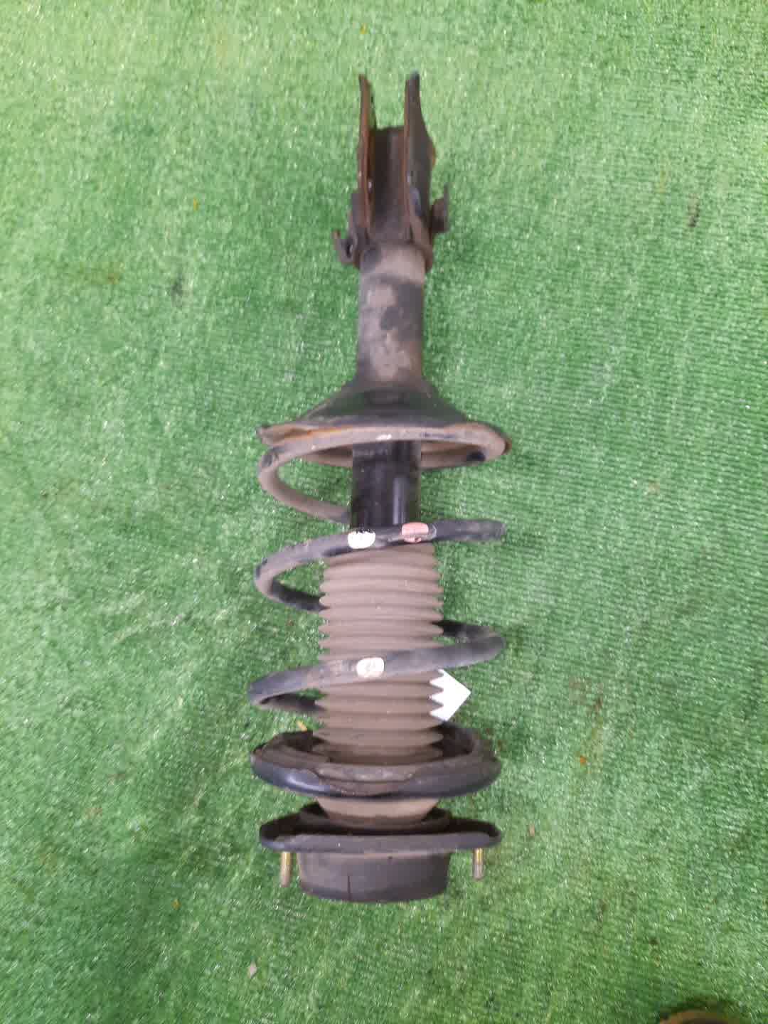 Стойка левая передняя SUBARU IMPREZA GG2, GG9, GGD, GG3, GGC, GD3, GD2, GD9 EJ15E, EJ20DE, EL15 1 ракурс Стойка левая передняя SUBARU IMPREZA GG2, GG9, GGD, GG3, GGC, GD3, GD2, GD9 EJ15E, EJ20DE, EL15 1 ракурс
