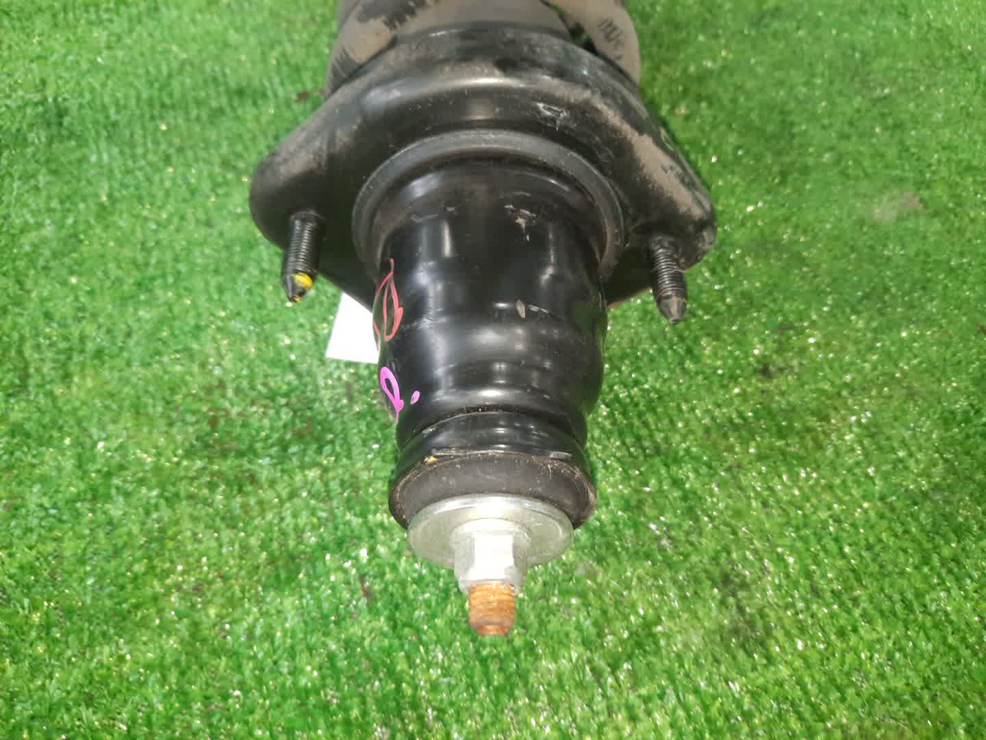 Стойка правая задняя HONDA STREAM RN2, RN1, RN3, RN4, RN5 D17A, K20A, K20B 2 ракурс