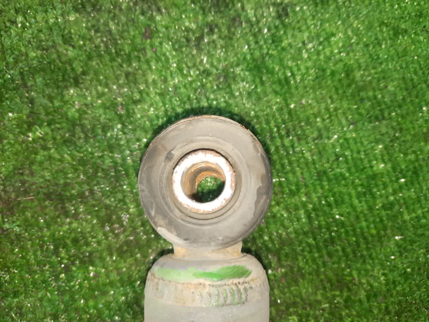 Стойка левая задняя TOYOTA BREVIS, CROWN, PROGRES, ALTEZZA, VEROSSA, MARK II, CROWN ESTATE JCG10, JCG11, JCG15, GS171, JZS175, JZS171, JZS173, JZS179, JKS175, GXE10, SXE10, JCE10, GXE15, JCE15, GX110, JZX110, GX115, JZX115 1JZ-FSE, 2JZ-FSE, 1G-FE, 1J