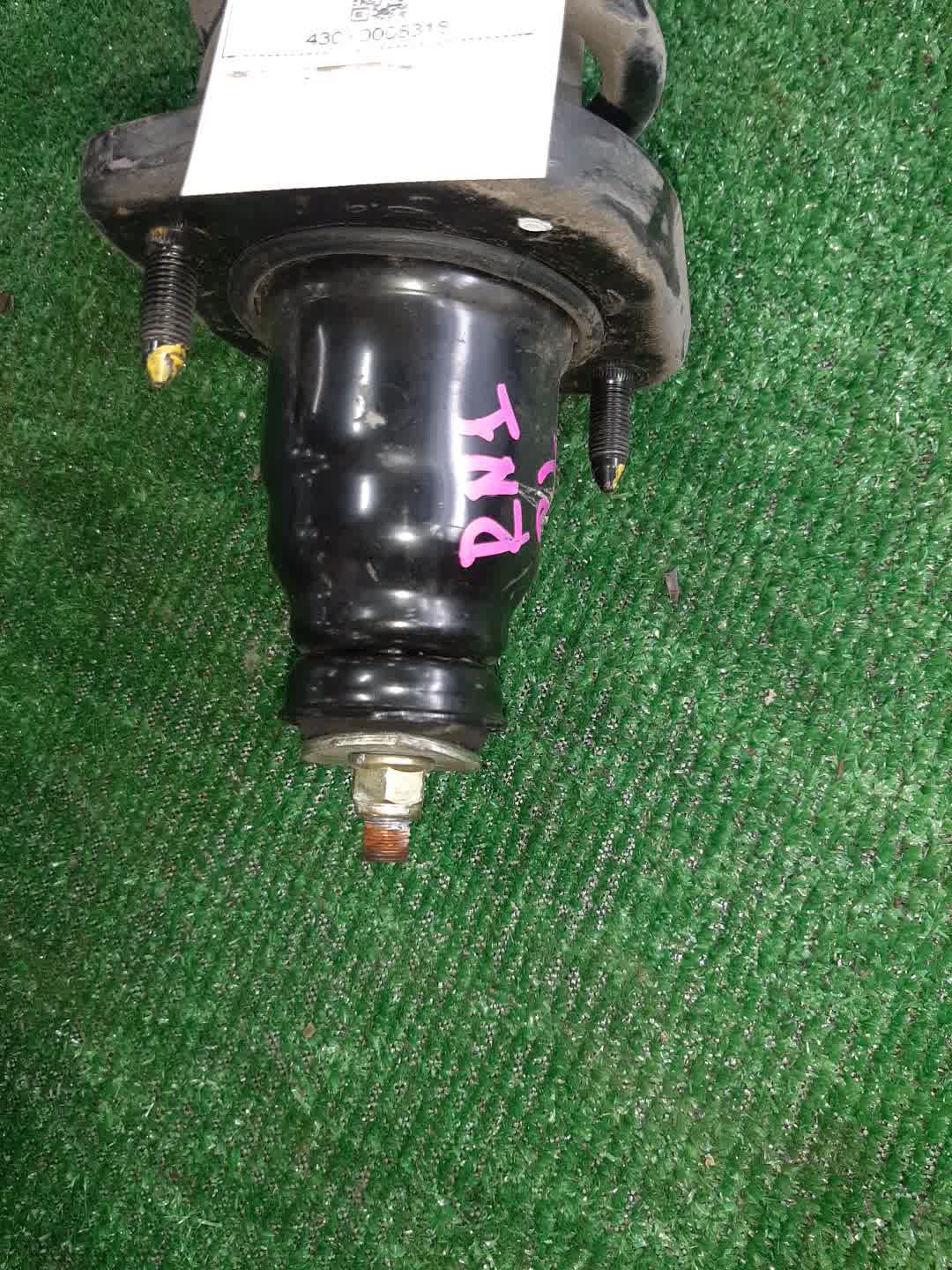 Стойка правая задняя HONDA STREAM RN2, RN1, RN3, RN4, RN5 D17A, K20A, K20B 2 ракурс