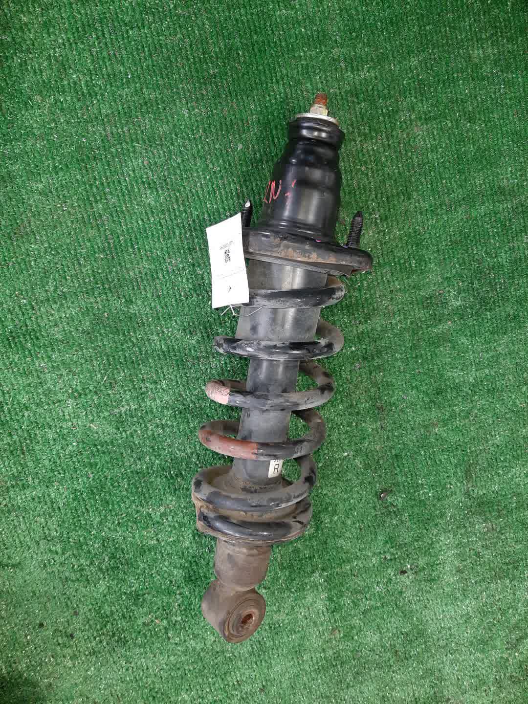 Стойка правая задняя HONDA STREAM RN2, RN1, RN3, RN4, RN5 D17A, K20A, K20B 1 ракурс