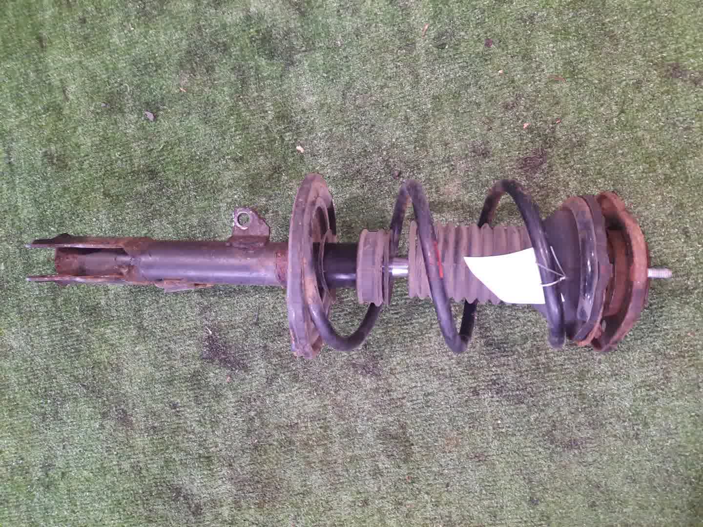 Стойка правая передняя TOYOTA COROLLA, PREMIO, COROLLA SPACIO, WISH, ALLION, COROLLA FIELDER, ALLEX, COROLLA RUNX, WILL VS, COROLLA  AXIO ZZE124, NZE121, NZE120, ZZE122, NZE124, CE121, ZRT265, ZZT240, NZT240, ZRT260, ZZT245, NZT260, ZRT261, NZE121N, 