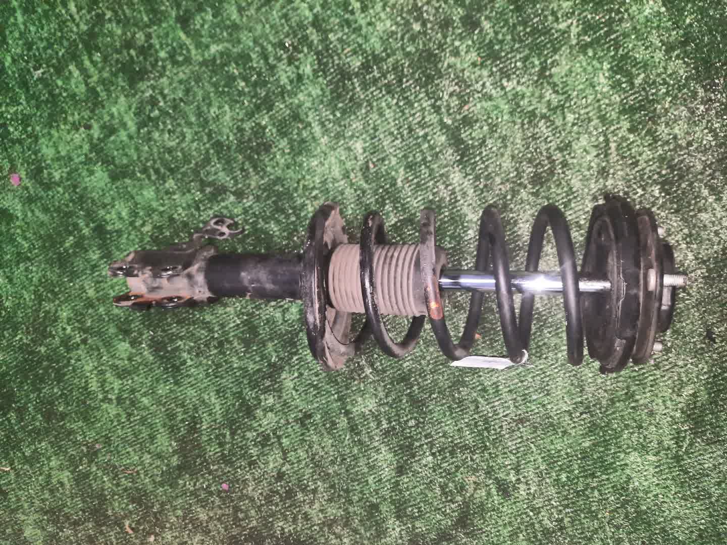 Стойка левая передняя TOYOTA GAIA, IPSUM, NADIA SXM10G, ACM10G, ACN10, SXN10 3S-FE, 1AZ-FSE, 3S-FSE 1 ракурс