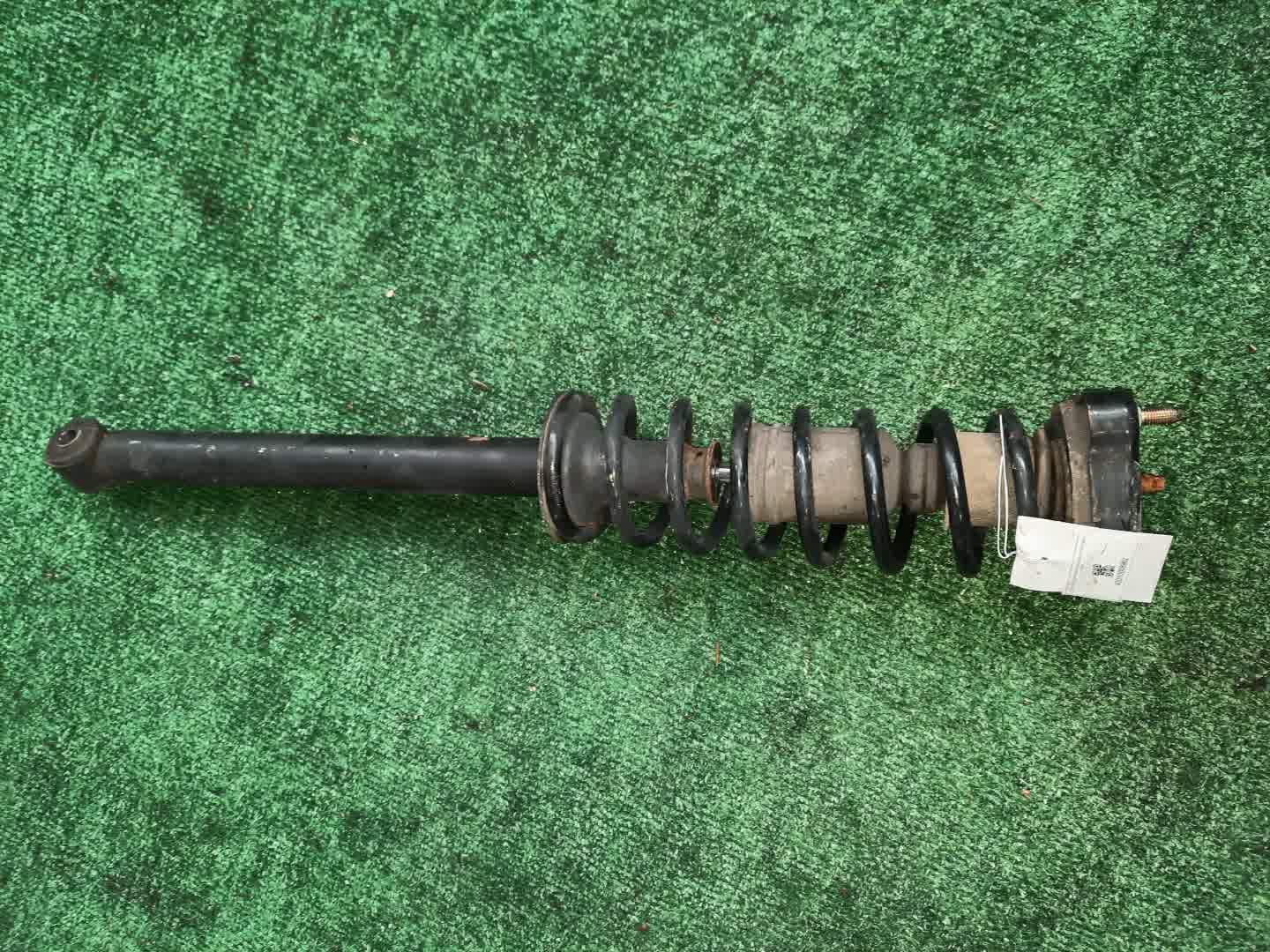 Стойка правая задняя MITSUBISHI MIRAGE DINGO CQ1A, CQ2A, CQ5A 4G13, 4G15, 4G93 1 ракурс