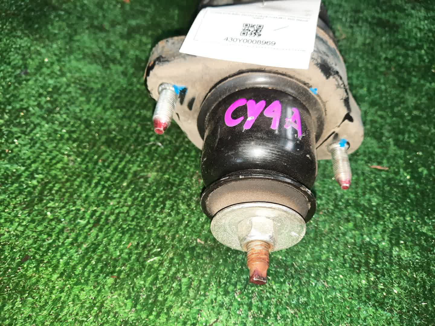 Стойка правая задняя MITSUBISHI GALANT FORTIS CX6A, CX4A, CX3A, CY4A, CY3A, CY6A 4J10, 4B11, 4B10 2 ракурс Стойка правая задняя MITSUBISHI GALANT FORTIS CX6A, CX4A, CX3A, CY4A, CY3A, CY6A 4J10, 4B11, 4B10 2 ракурс