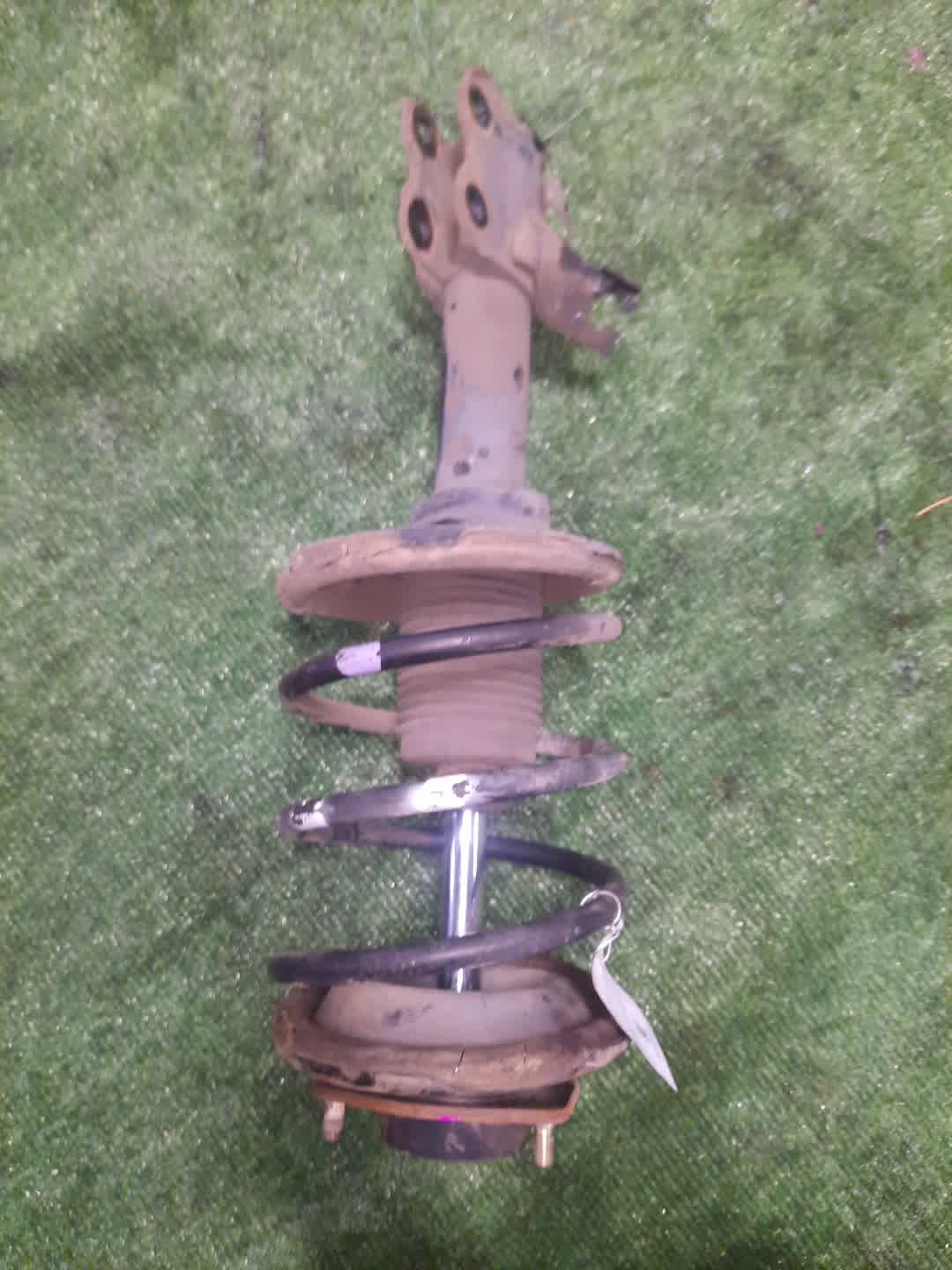 Стойка левая передняя NISSAN LIBERTY RM12, RNM12, PNM12, PM12 QR20DE, SR20DE, SR20DET 1 ракурс