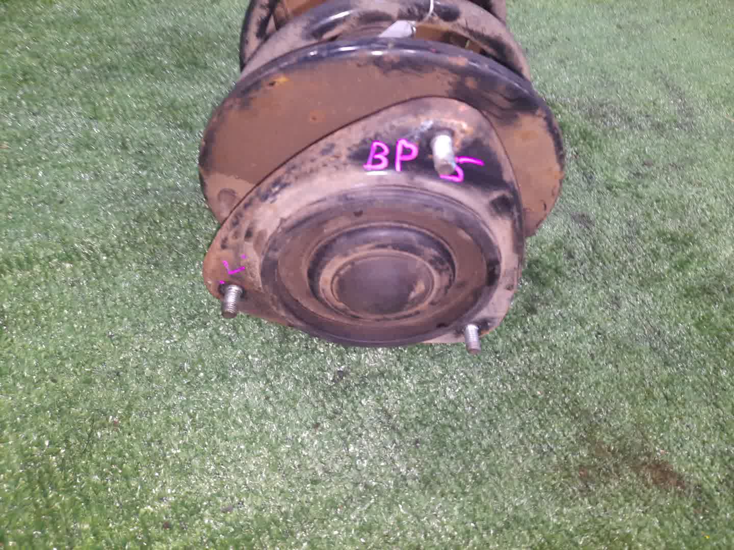 Стойка левая передняя SUBARU LEGACY BL5, BP9, BP5, BPE, BLE, BL9 EJ20DE, EJ20T, EJ20E, EJ25E, EZ30DE, EJ25DE, EJ25T 2 ракурс