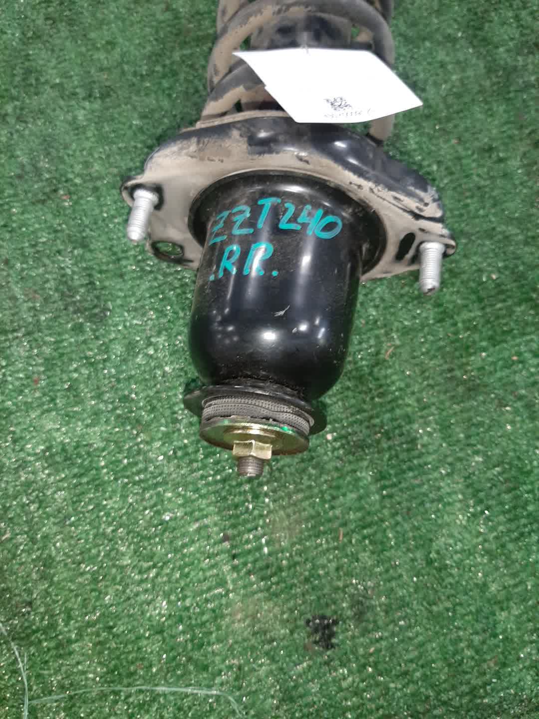 Стойка правая задняя TOYOTA COROLLA, OPA, PREMIO, PRIUS, COROLLA SPACIO, VISTA, ALLION, COROLLA FIELDER, ALLEX, COROLLA RUNX, SIENTA, WILL VS, VISTA ARDEO, COROLLA  AXIO NZE121, NZE120, NZE141, ZZE122, CE121, ZZE123, ACT10, ZCT10, ZZT240, NZT240, AZT