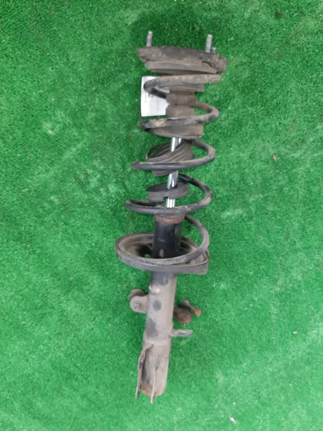Стойка правая задняя TOYOTA CERES, COROLLA, COROLLA LEVIN, SPRINTER MARINO, SPRINTER, SPRINTER TRUENO, COROLLA FX AE100, AE101, AE111, AE110, EE101, EE111, CE100, CE110, EE108, CE113, CE102, CE108 5A-FE, 4A-FE, 4A-GE, 4E-FE, 2C, 3E, 3C-E 1 ракурс