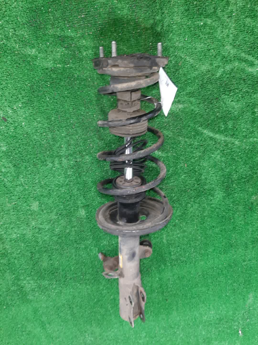 Стойка левая задняя TOYOTA CERES, COROLLA, COROLLA LEVIN, SPRINTER MARINO, SPRINTER, SPRINTER TRUENO, COROLLA FX AE100, AE101, AE111, AE110, EE101, EE111, CE100, CE110, EE108, CE113, CE102, CE108 5A-FE, 4A-FE, 4A-GE, 4E-FE, 2C, 3E, 3C-E 1 ракурс