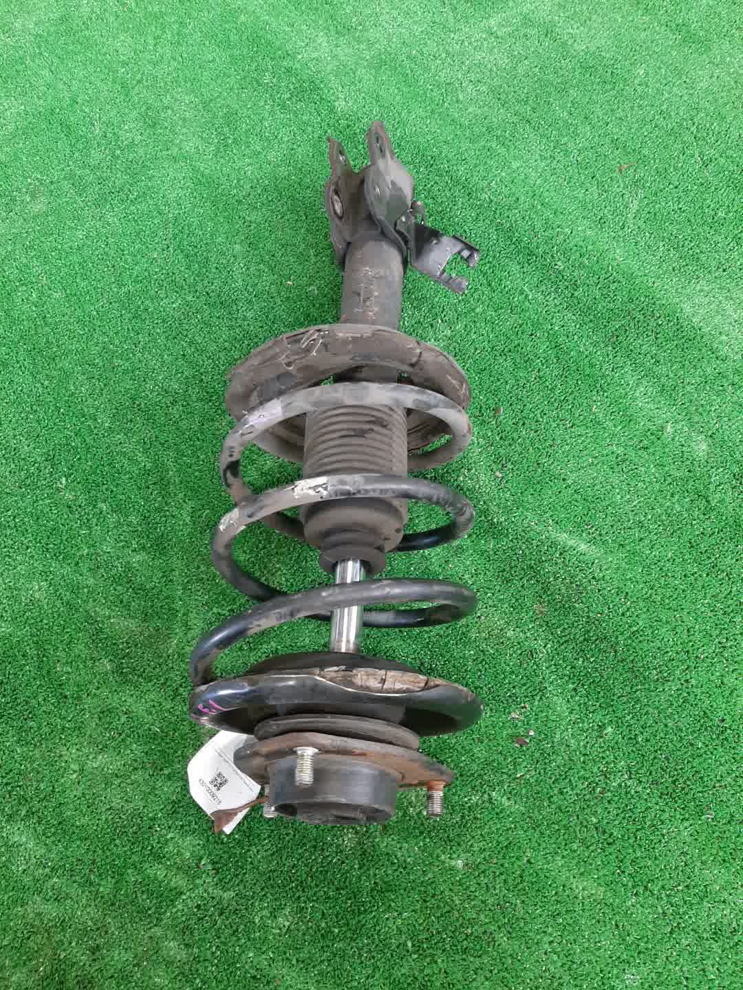 Стойка левая передняя NISSAN LIBERTY RM12, RNM12, PNM12, PM12 QR20DE, SR20DE, SR20DET 1 ракурс