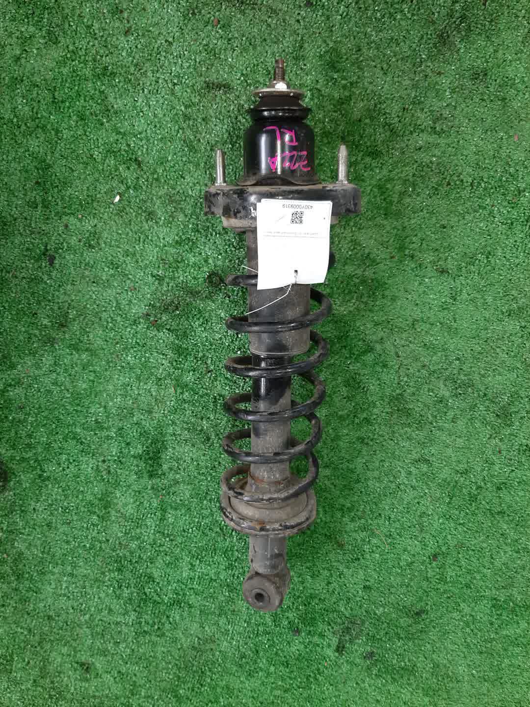Стойка правая задняя MITSUBISHI COLT, COLT PLUS Z26A, Z24W, Z24A, Z28A, Z22A 4G19, 4A91, 4G15, 4A90 1 ракурс