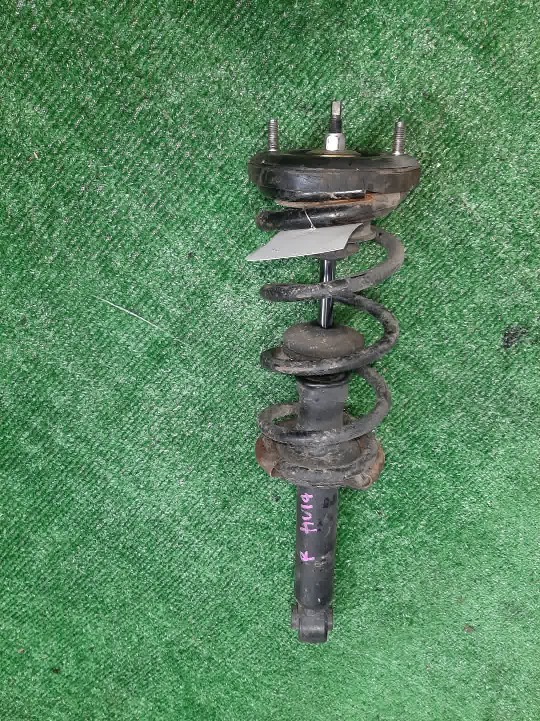 Стойка правая задняя NISSAN BLUEBIRD, PRIMERA QU14, HU14, EU14, P11, WP11, QP11, HP11, WQP11, WHP11 QG18DE, QG18DD, SR20DE, SR20VE, SR18DE 1 ракурс