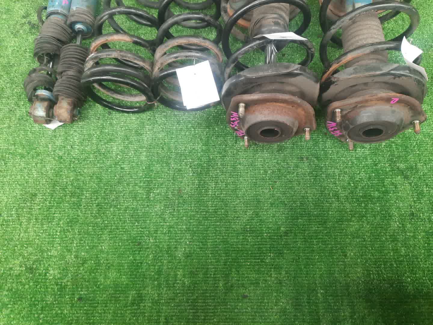 Стойка левая передняя MAZDA BONGO FRIENDEE SG5W J5-DE 2 ракурс