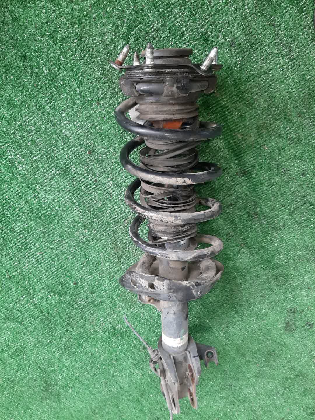 Стойка правая передняя HONDA CR-V RE3, RE4 K24A 1 ракурс
