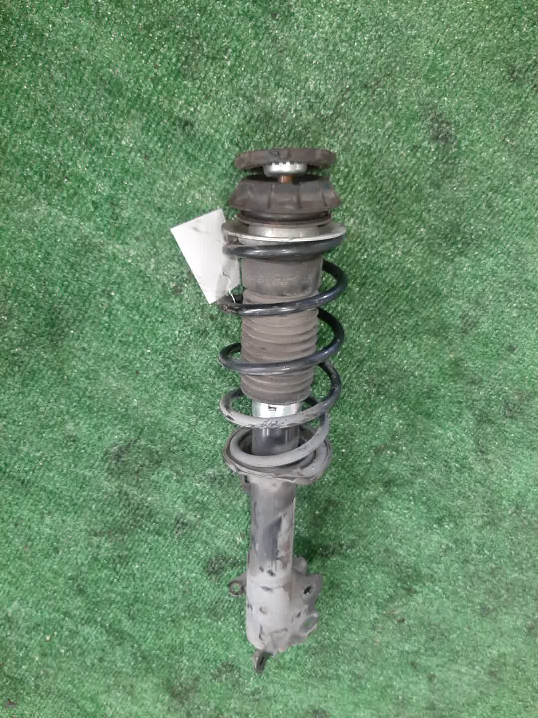 Стойка правая передняя SUZUKI WAGON R MH55S R06A 1 ракурс