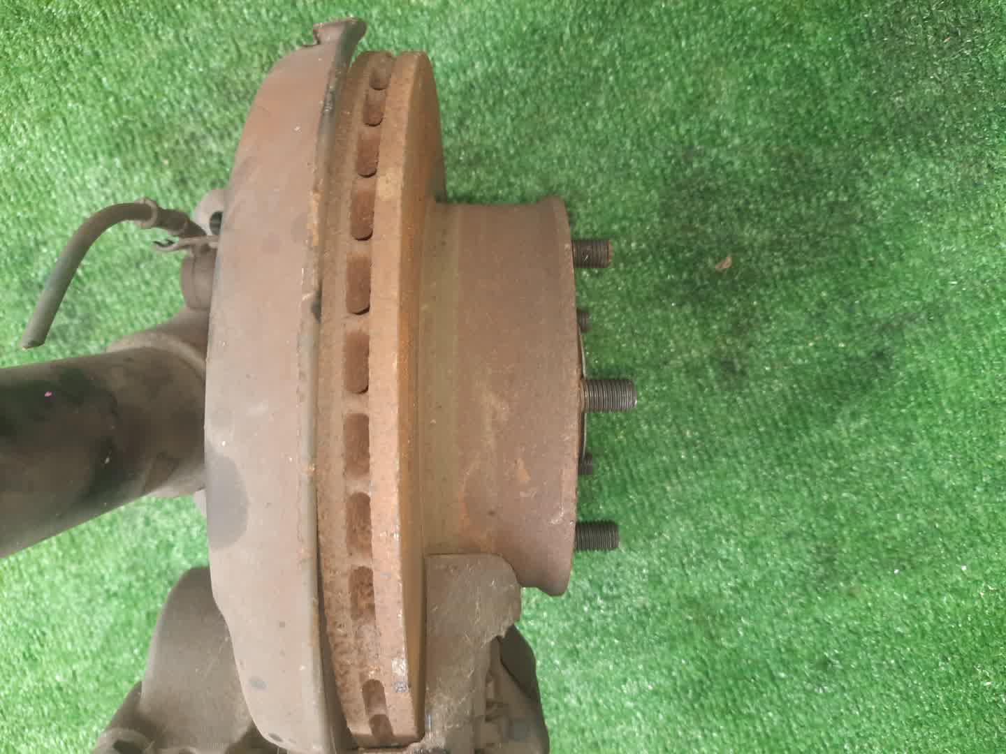 Стойка левая передняя TOYOTA COMFORT YXS11, GXS10, LXS11, YXS10, SXS13, SXS11, GXS12 3Y-PE, 1G-GPE, 2L-TE, 3S-FE, 4S-FE, 1G-FE 3 ракурс