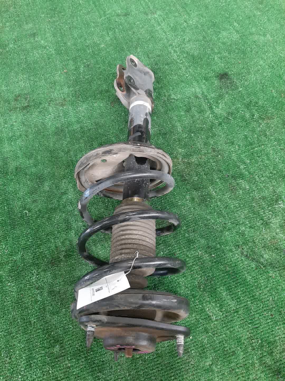 Стойка правая передняя MITSUBISHI AIRTREK CU2W, CU4W, CU5W 4G63, 4G63T, 4G64, 4G69 1 ракурс