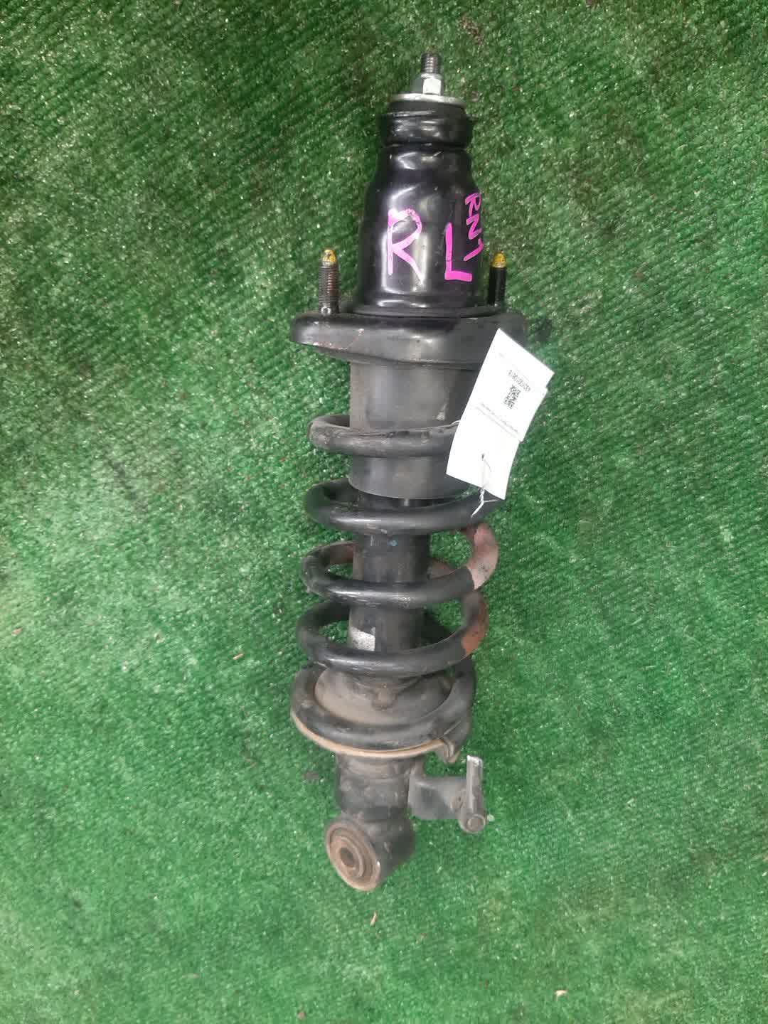 Стойка правая задняя HONDA STREAM RN2, RN1, RN3, RN4, RN5 D17A, K20A, K20B 1 ракурс