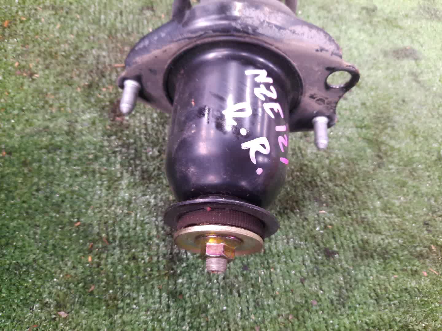 Стойка правая задняя TOYOTA COROLLA, OPA, PREMIO, COROLLA SPACIO, VISTA, ALLION, COROLLA FIELDER, ALLEX, COROLLA RUNX, SIENTA, WILL VS, VISTA ARDEO, COROLLA  AXIO NZE121, NZE120, NZE141, ZZE122, CE121, ZZE123, ACT10, ZCT10, ZZT240, NZT240, AZT240, NZ