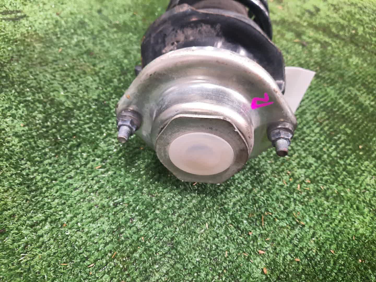 Стойка правая передняя SUBARU STELLA LA100F KF 2 ракурс