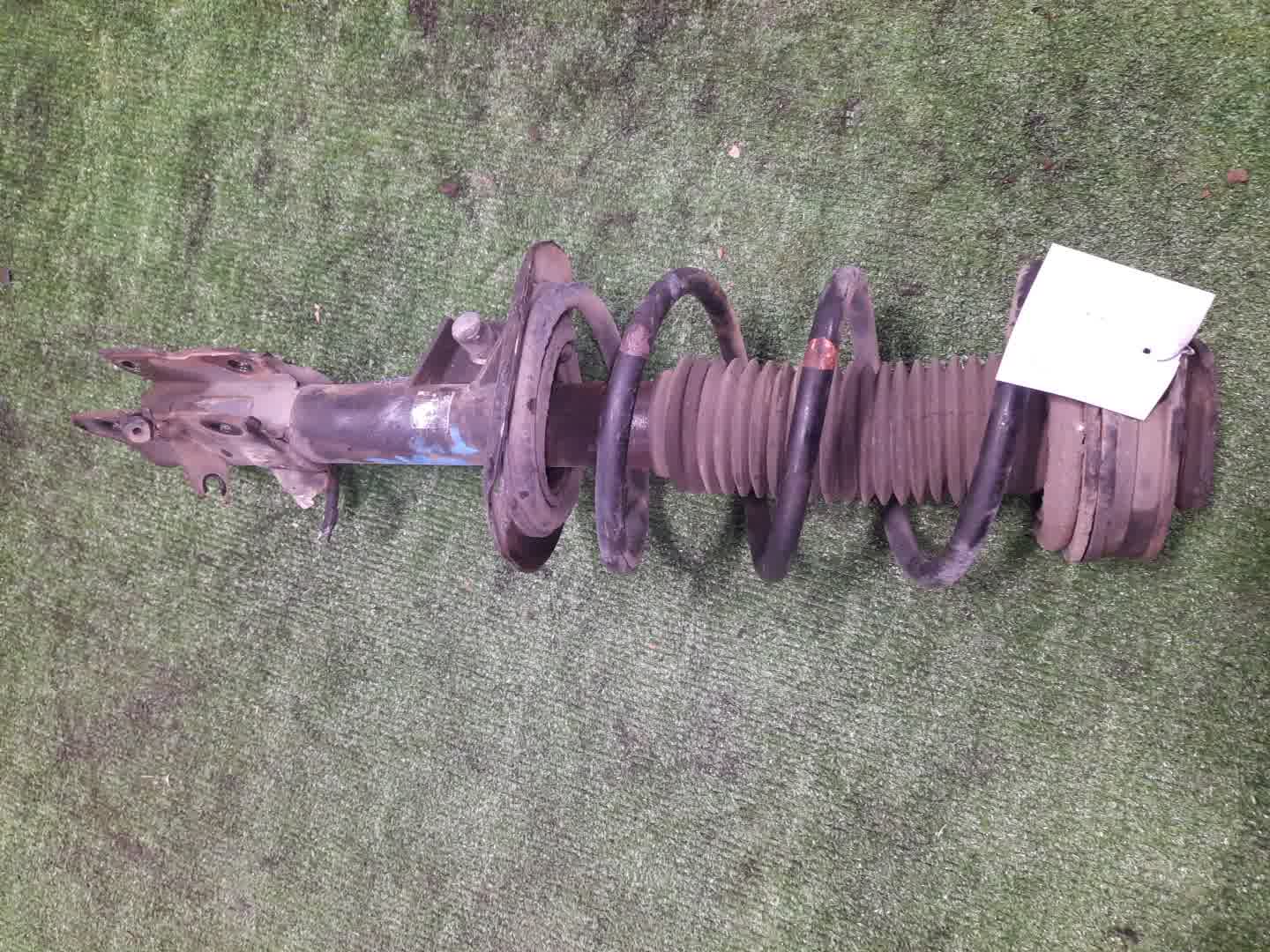 Стойка правая передняя  NISSAN DUALIS, X-TRAIL KNJ10, NJ10, NT31, DNT31, TNT31 MR20DE, M9R, QR25DE 1 ракурс