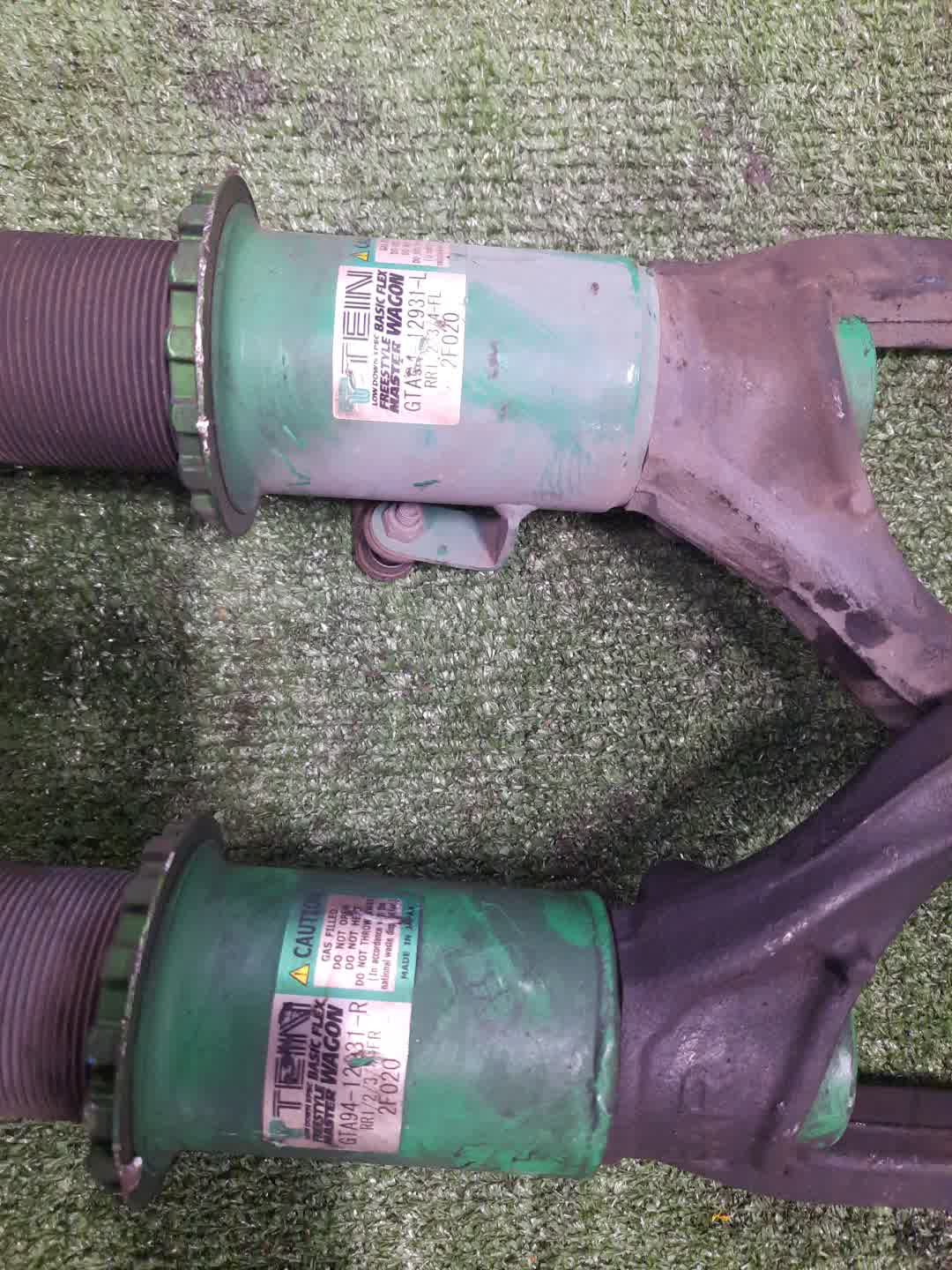 Стойка левая передняя HONDA ELYSION RR1 K24A 3 ракурс