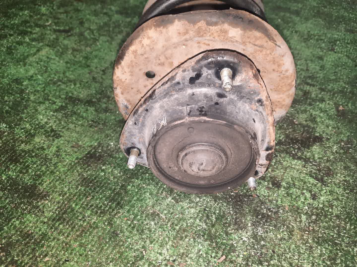 Стойка правая передняя SUBARU LEGACY BF5, BF3, BC3, BC5 EJ20DE, EJ20T, EJ20E, EJ18, EJ18S 2 ракурс