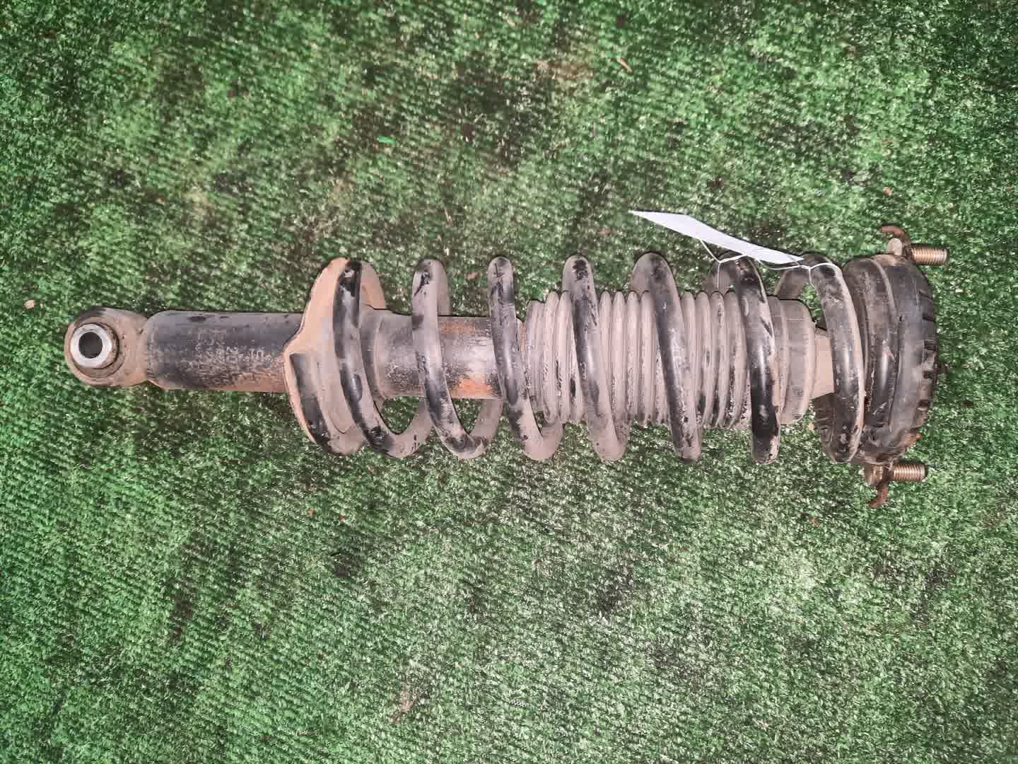 Стойка правая задняя SUBARU LEGACY BEE, BES, BE5, BH5, BL5, BP9, BP5, BPE, BHC, BE9, BLE, BL9 EZ30DE, EJ20TT, EJ20DE, EJ20E, EJ20T, EJ25E, EJ25DE, EJ25T 1 ракурс