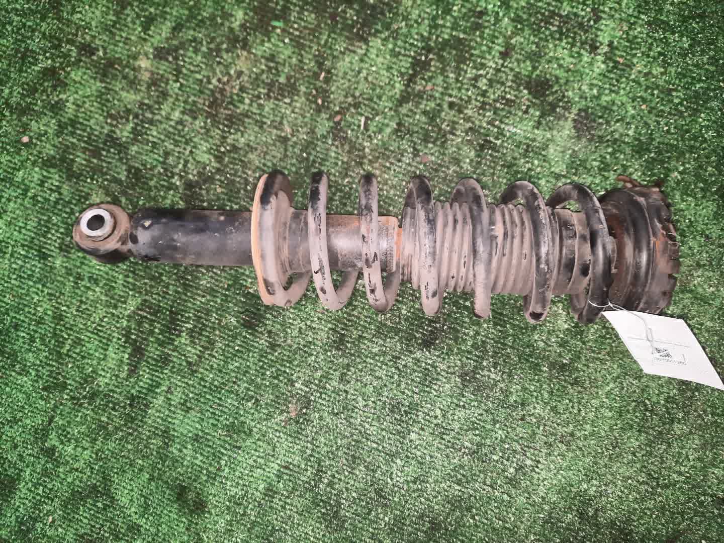 Стойка левая задняя SUBARU LEGACY BEE, BES, BE5, BH5, BL5, BP9, BP5, BPE, BHC, BE9, BLE, BL9 EZ30DE, EJ20TT, EJ20DE, EJ20E, EJ25E, EJ20T, EJ25DE, EJ25T 1 ракурс