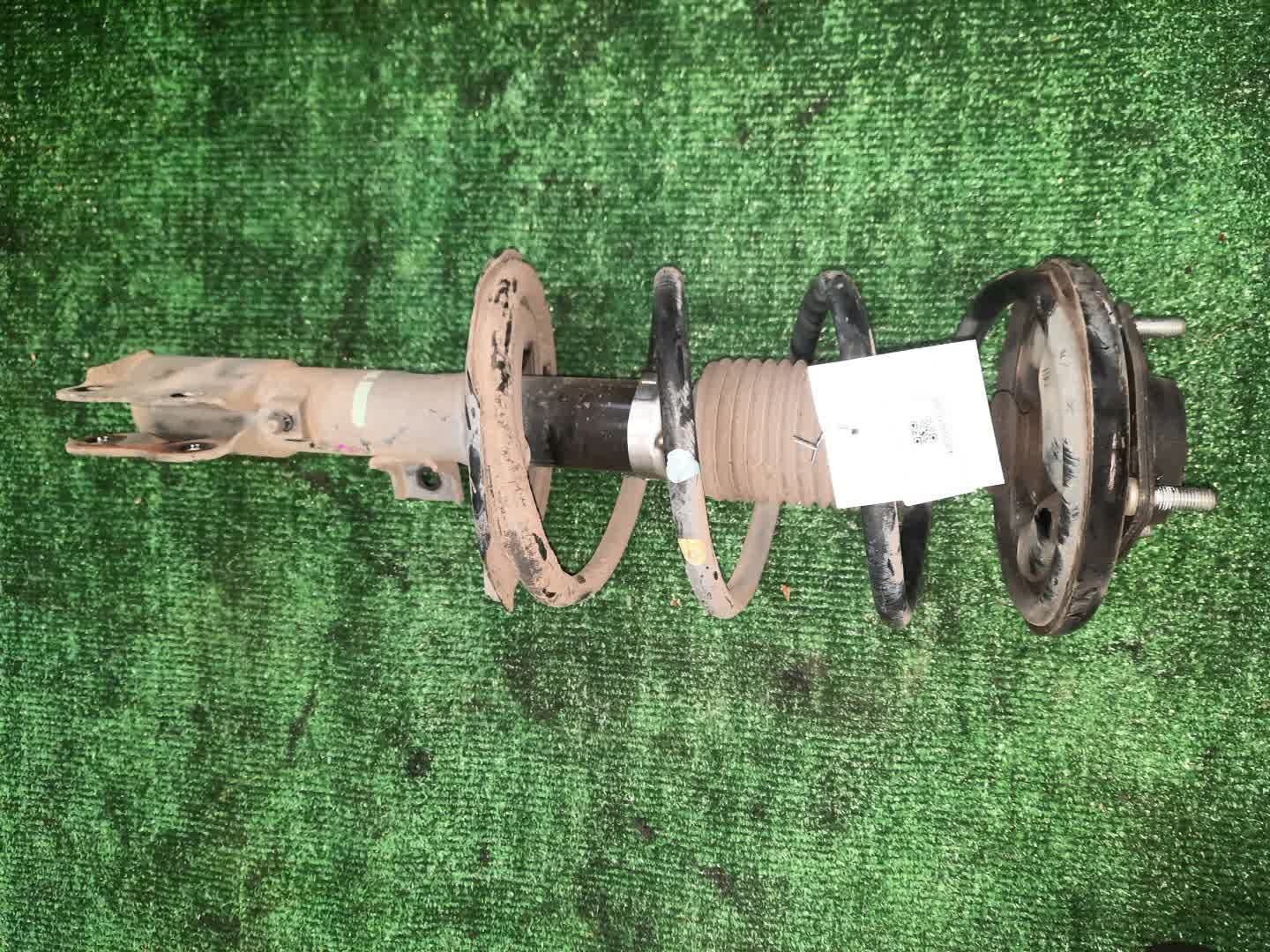 Стойка левая передняя MITSUBISHI GALANT FORTIS CX6A, CX4A, CX3A, CY4A, CY3A, CY6A 4J10, 4B11, 4B10 1 ракурс