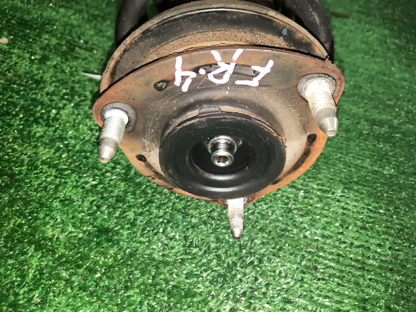 Стойка правая передняя HONDA JADE FR4 LEB 2 ракурс