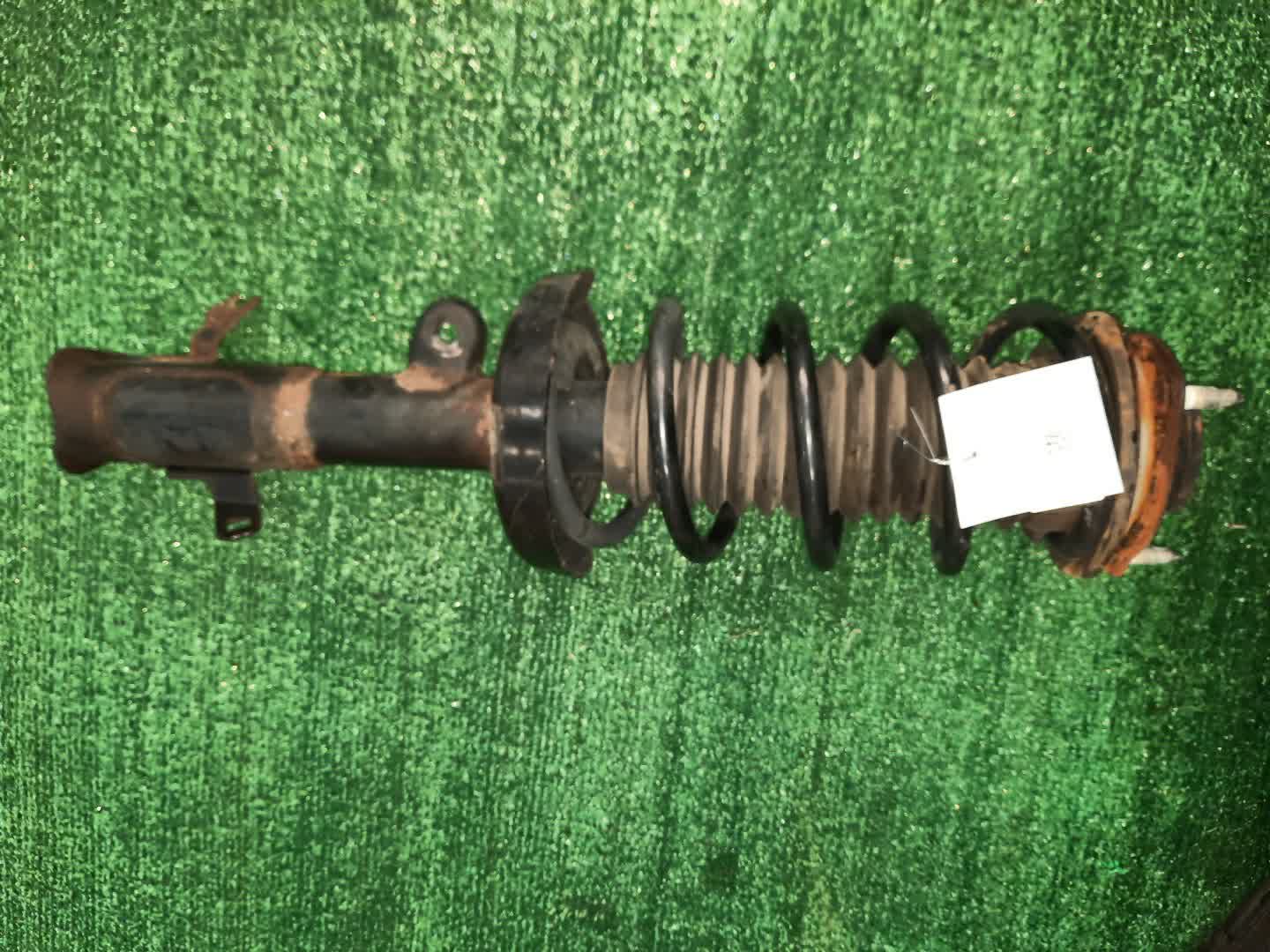Стойка левая передняя HONDA JADE FR4 LEB 1 ракурс