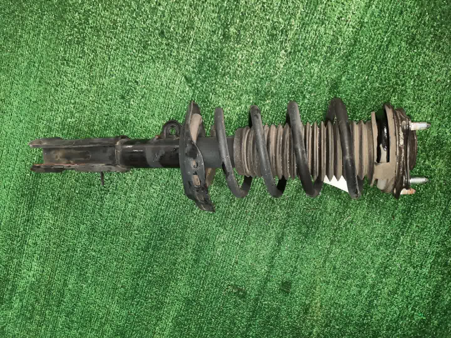 Стойка левая передняя HONDA ODYSSEY RC1 K24W 1 ракурс Стойка левая передняя HONDA ODYSSEY RC1 K24W 1 ракурс