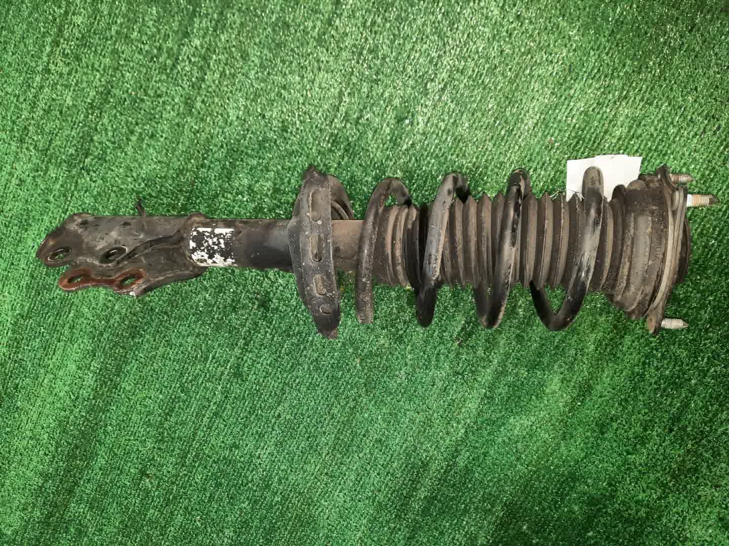 Стойка правая передняя HONDA ODYSSEY RC1 K24W 1 ракурс