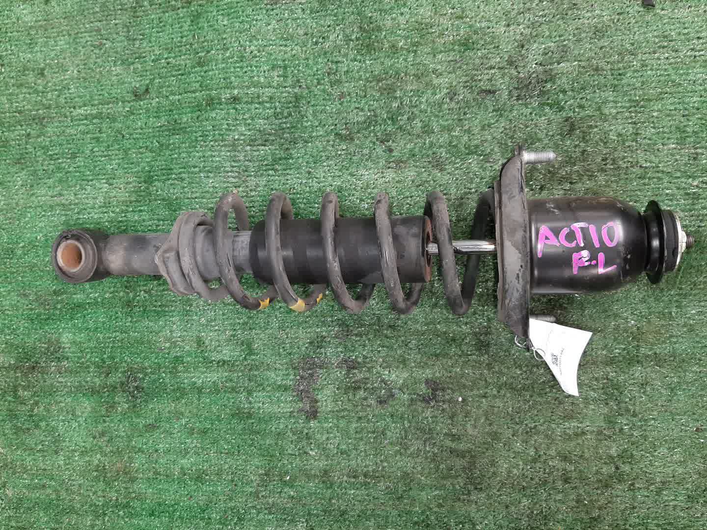 Стойка левая задняя TOYOTA COROLLA, OPA, PREMIO, COROLLA SPACIO, VISTA, ALLION, COROLLA FIELDER, ALLEX, COROLLA RUNX, SIENTA, WILL VS, VISTA ARDEO, COROLLA  AXIO NZE121, NZE120, NZE141, ZZE122, CE121, ZZE123, ACT10, ZCT10, ZZT240, NZT240, AZT240, NZE