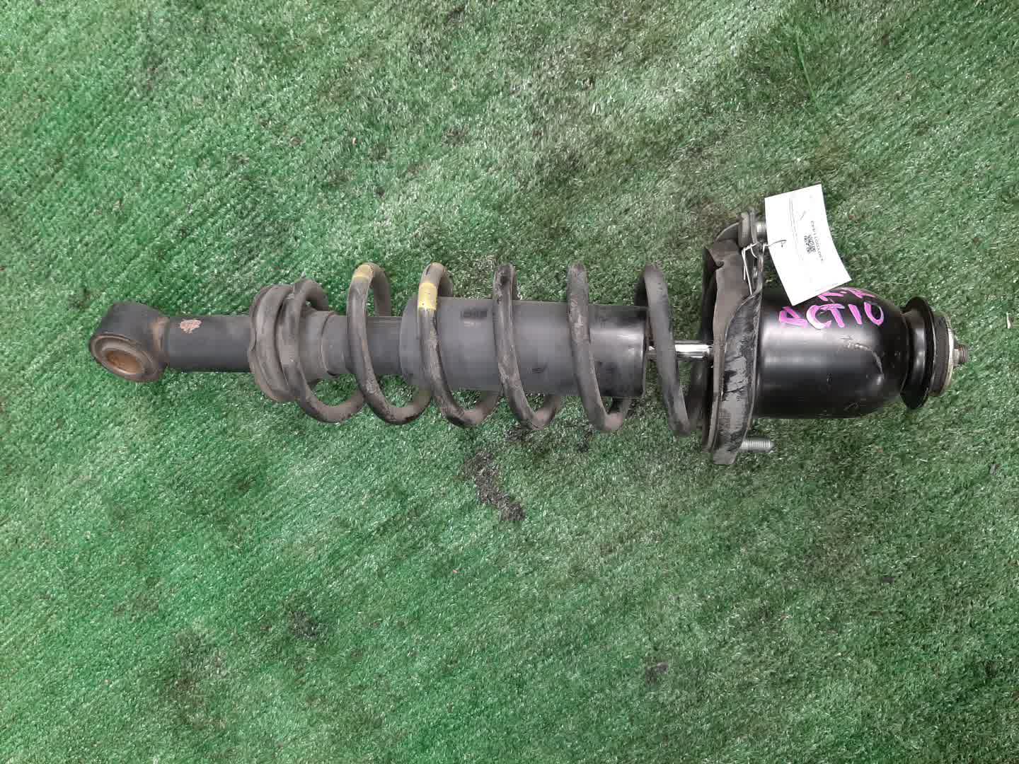 Стойка правая задняя TOYOTA COROLLA, OPA, PREMIO, COROLLA SPACIO, VISTA, ALLION, COROLLA FIELDER, ALLEX, COROLLA RUNX, SIENTA, WILL VS, VISTA ARDEO, COROLLA  AXIO NZE121, NZE120, NZE141, ZZE122, CE121, ZZE123, ACT10, ZCT10, ZZT240, NZT240, AZT240, NZ