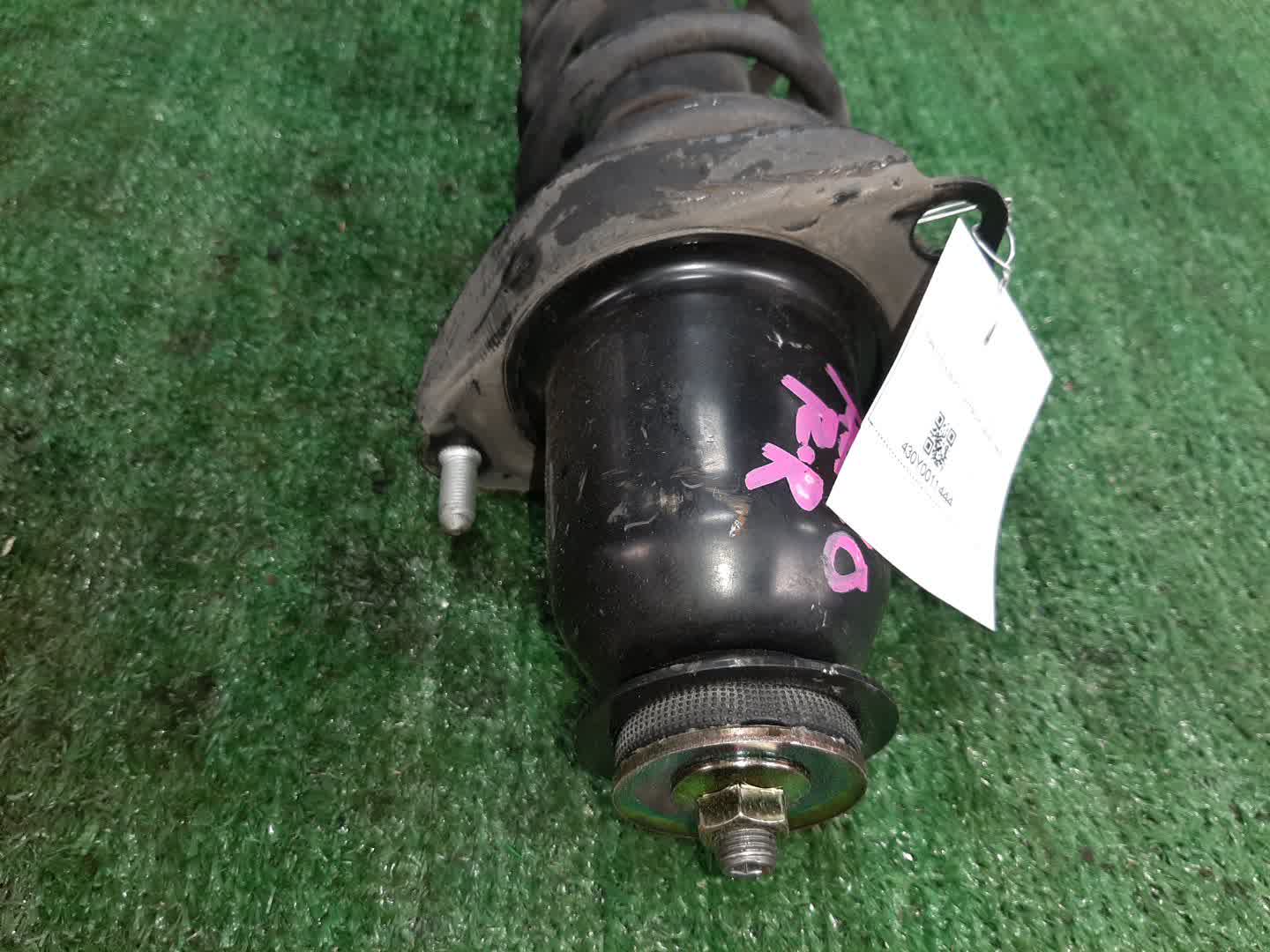 Стойка правая задняя TOYOTA COROLLA, OPA, PREMIO, COROLLA SPACIO, VISTA, ALLION, COROLLA FIELDER, ALLEX, COROLLA RUNX, SIENTA, WILL VS, VISTA ARDEO, COROLLA  AXIO NZE121, NZE120, NZE141, ZZE122, CE121, ZZE123, ACT10, ZCT10, ZZT240, NZT240, AZT240, NZ