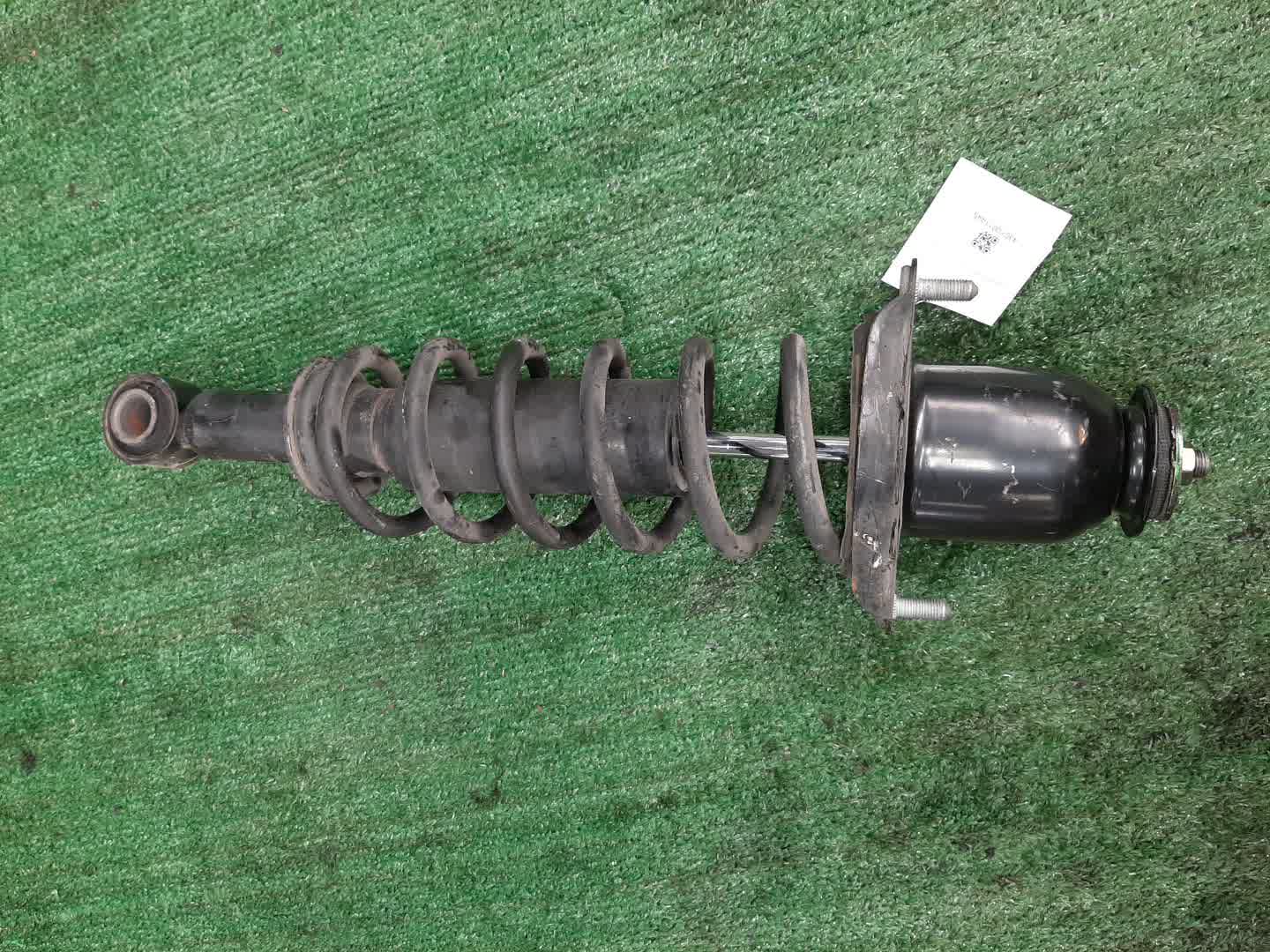 Стойка левая задняя TOYOTA COROLLA, OPA, PREMIO, COROLLA SPACIO, VISTA, ALLION, COROLLA FIELDER, ALLEX, COROLLA RUNX, SIENTA, WILL VS, VISTA ARDEO, COROLLA  AXIO NZE121, NZE120, NZE141, ZZE122, CE121, ZZE123, ACT10, ZCT10, ZZT240, NZT240, AZT240, NZE