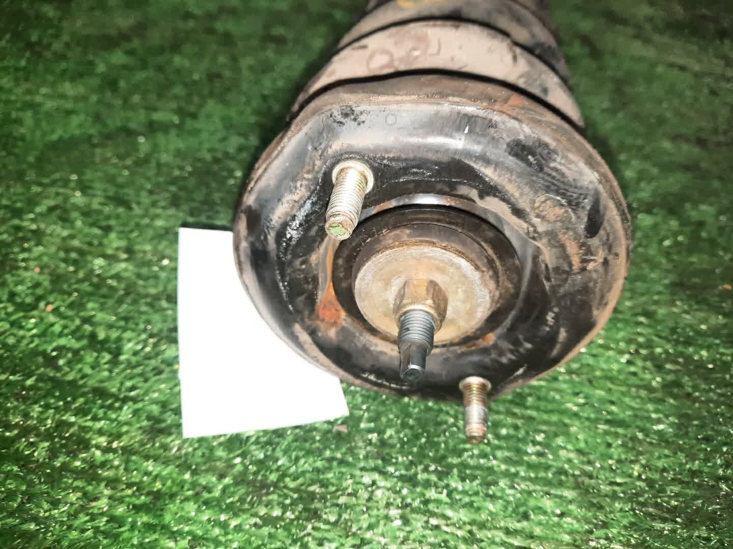 Стойка левая задняя NISSAN BLUEBIRD, PRIMERA QU14, HU14, EU14, P11, WP11, QP11, HP11, WQP11, WHP11 QG18DE, QG18DD, SR20DE, SR20VE, SR18DE 2 ракурс